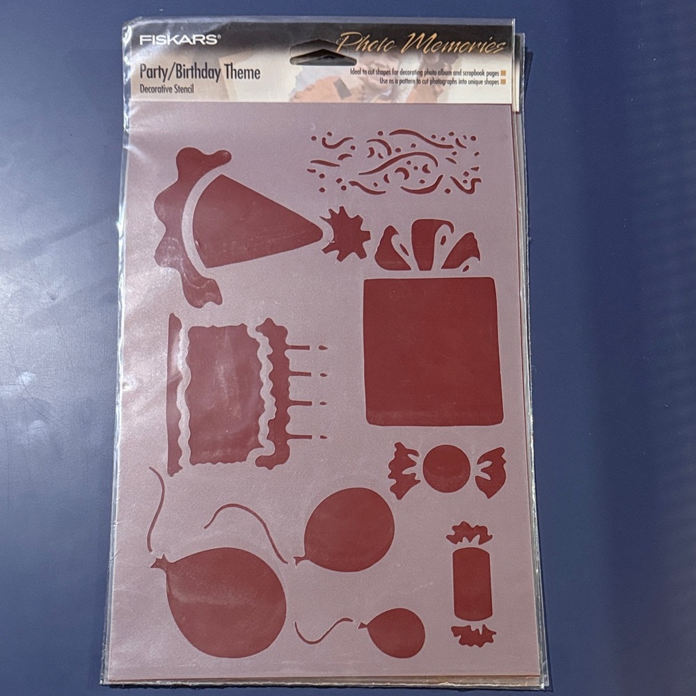 Fiskars Party/Birthday Theme Decorative Stencil